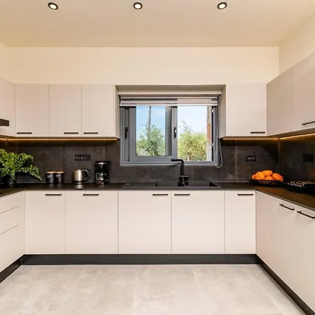 Villa Casa Liveris By